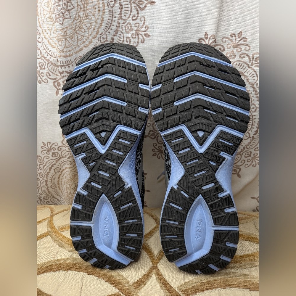 Brooks Launch 6 Women's Running Shoes Light Blue Grey Size 10B Super Clean - Picture 8 of 8